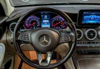 Подержанный автомобиль Mercedes-Benz GLC Coupe 2015 года (21 фото)