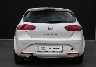 Подержанный автомобиль SEAT Leon Hatchback 2012 года (6 фото)