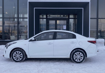 Подержанный автомобиль Kia Rio Sedan 2020 года (4 фото)