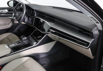 Подержанный автомобиль Audi A6 Sedan 2020 года (10 фото)
