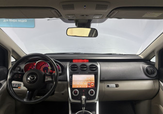 Подержанный автомобиль Mazda CX-7 2008 года (12 фото)