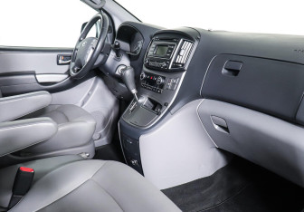 Подержанный автомобиль Hyundai Grand Starex 2018 года (9 фото)