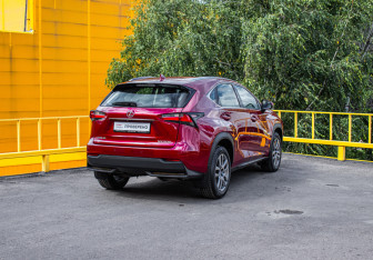 Подержанный автомобиль Lexus NX 2016 года (4 фото)