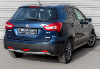 Подержанный автомобиль Suzuki SX4 Hatchback 2019 года (5 фото)