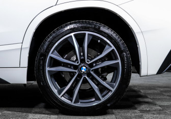 Подержанный автомобиль BMW X2 2019 года (15 фото)