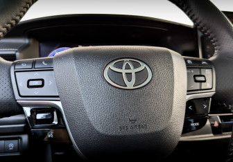 Подержанный автомобиль Toyota Camry Sedan 2024 года (26 фото)