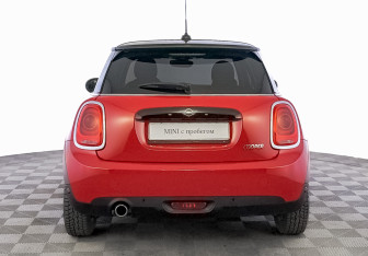 Подержанный автомобиль MINI Hatch 2020 года (6 фото)