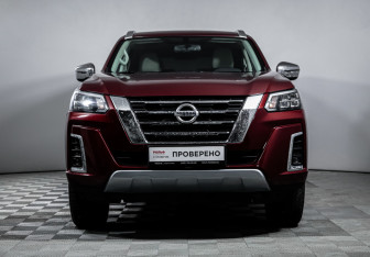 Подержанный автомобиль Nissan Xterra 2021 года (2 фото)