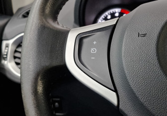 Подержанный автомобиль Renault Koleos 2013 года (27 фото)