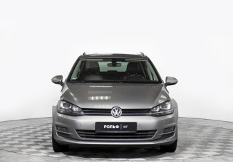 Подержанный автомобиль Volkswagen Golf Wagon 2016 года (2 фото)
