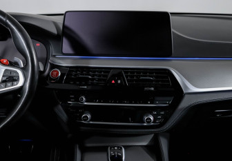 Подержанный автомобиль BMW M5 Sedan 2020 года (13 фото)