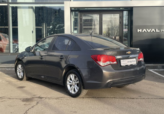 Подержанный автомобиль Chevrolet Cruze Sedan 2012 года (7 фото)