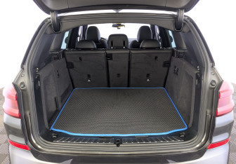 Подержанный автомобиль BMW X3 2020 года (10 фото)