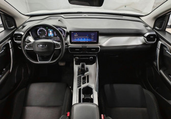 Подержанный автомобиль Geely Coolray 2020 года (12 фото)