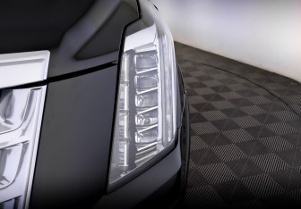 Подержанный автомобиль Cadillac Escalade Suv 2019 года (18 фото)