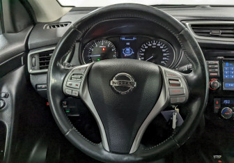 Подержанный автомобиль Nissan Qashqai 2014 года (24 фото)