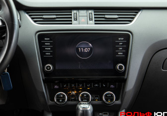 Подержанный автомобиль Skoda Octavia Liftback 2020 года (12 фото)