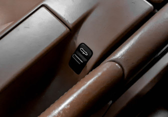 Подержанный автомобиль Porsche Boxster 2008 года (14 фото)