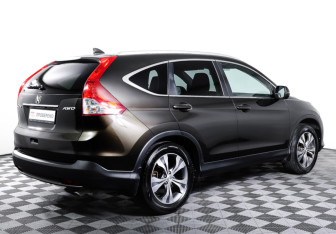 Подержанный автомобиль Honda CR-V 2013 года (5 фото)