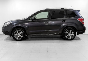Подержанный автомобиль Subaru Forester Suv 2013 года (8 фото)
