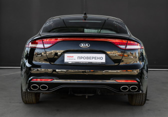 Подержанный автомобиль Kia Stinger 2021 года (5 фото)