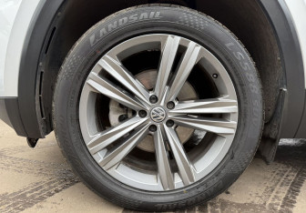 Подержанный автомобиль Volkswagen Teramont 2018 года (9 фото)