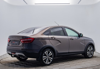 Подержанный автомобиль LADA (ВАЗ) Vesta Sedan 2019 года (5 фото)