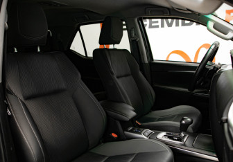 Подержанный автомобиль Toyota Fortuner 2021 года (27 фото)