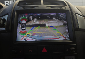 Подержанный автомобиль Volkswagen Touareg 2008 года (12 фото)