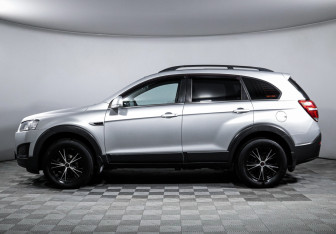 Подержанный автомобиль Chevrolet Captiva 2014 года (8 фото)