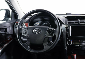 Подержанный автомобиль Toyota Camry Sedan 2014 года (11 фото)