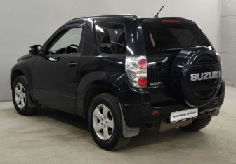 Подержанный автомобиль Suzuki Grand Vitara 2008 года (7 фото)