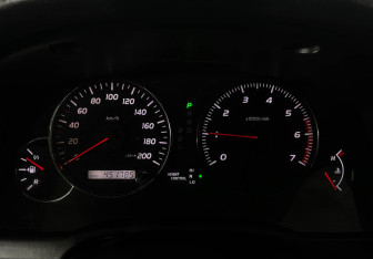Подержанный автомобиль Toyota Land Cruiser Prado 2004 года (11 фото)