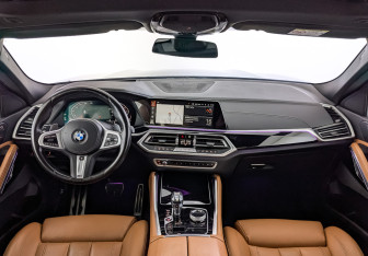 Подержанный автомобиль BMW X6 2022 года (14 фото)