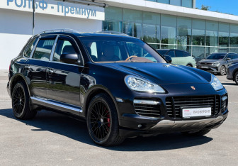 Подержанный автомобиль Porsche Cayenne 2007 года (3 фото)