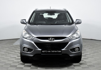 Подержанный автомобиль Hyundai ix35 2012 года (2 фото)
