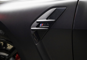 Подержанный автомобиль BMW M4 Coupe 2021 года (26 фото)