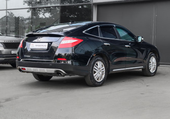 Подержанный автомобиль Honda Crosstour 2014 года (4 фото)