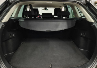 Подержанный автомобиль Mazda CX-7 2011 года (14 фото)