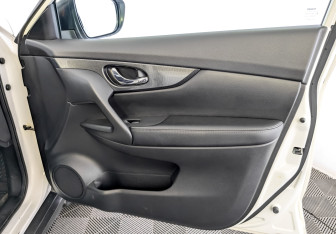 Подержанный автомобиль Nissan X-Trail 2018 года (24 фото)