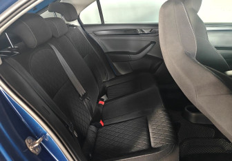 Подержанный автомобиль Skoda Rapid Liftback 2021 года (10 фото)