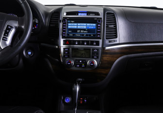 Подержанный автомобиль Hyundai Santa Fe 2010 года (13 фото)