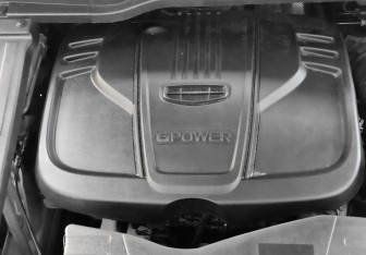 Подержанный автомобиль Geely Coolray 2023 года (9 фото)