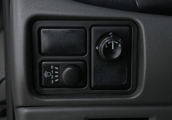 Подержанный автомобиль Nissan Almera Classic 2012 года (12 фото)