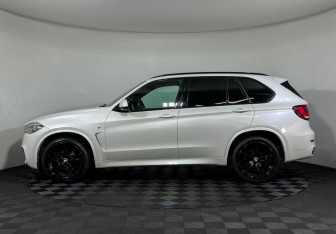 Подержанный автомобиль BMW X5 2017 года (5 фото)