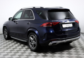 Подержанный автомобиль Mercedes-Benz GLE 2018 года (7 фото)