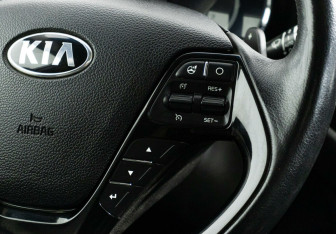 Подержанный автомобиль Kia Ceed Wagon 2018 года (13 фото)