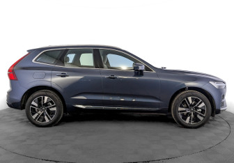 Новый Volvo XC60 2025 (4 фото)