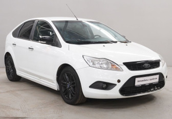 Подержанный автомобиль Ford Focus Hatchback 2010 года (3 фото)