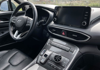 Подержанный автомобиль Hyundai Santa Fe 2021 года (9 фото)